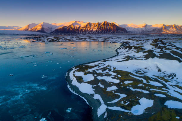 glacier lagoon - ice cold glacier blue imagens e fotografias de stock