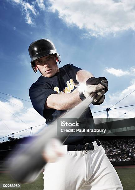 Baseballista Wahadłowy Kij Baseballowy - zdjęcia stockowe i więcej obrazów Baseball - Baseball, Odbijać piłkę, Baseballista