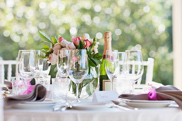 plano aproximado de recepção de casamento coloque a definição - wedding champagne table wedding reception imagens e fotografias de stock