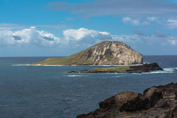 istock Rabbit Island in front of Makapuu Beach, Oahu, Hawaii 1022868840