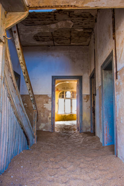 istock Kolmanskop building sand floor 1022892776