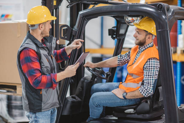 Mestring af materialehåndtering: The Ultimate Forklift Handbook Mestring af materialehåndtering: The Ultimate Forklift Handbook