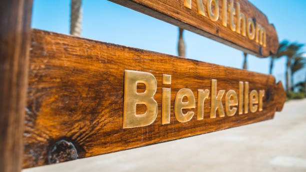 istock Sign Resort Travel Egypt 1022925772