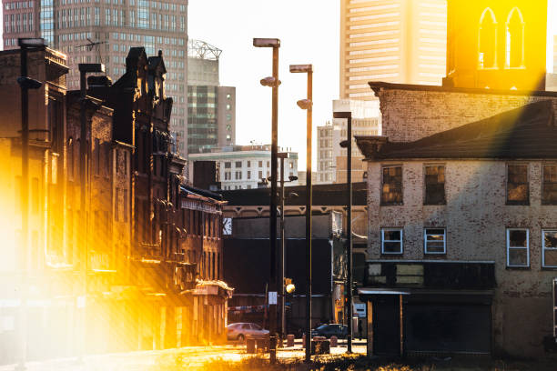 lojas abandonadas em baltimore, maryland - poverty ugliness residential structure usa - fotografias e filmes do acervo