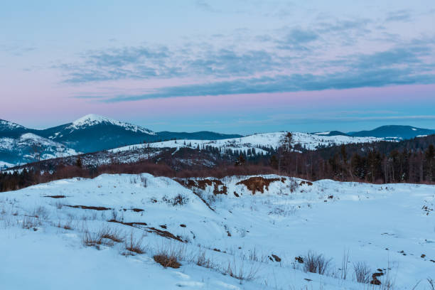istock Evening twilight winter mountain ridge panorama 1022963522