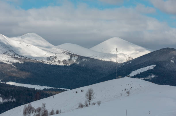 istock Morning winter mountain ridge 1022968586