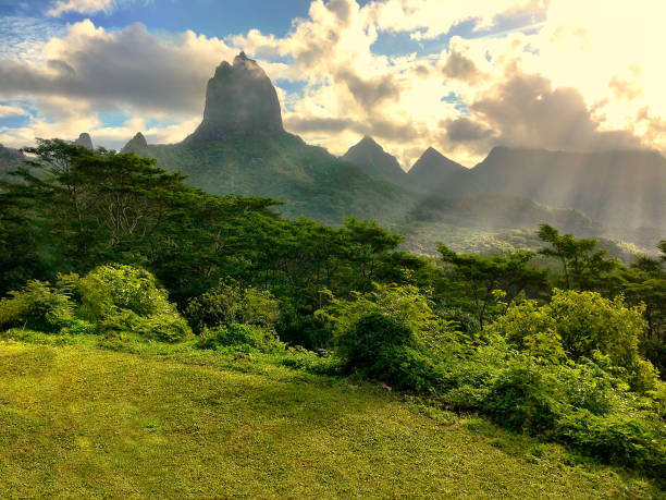 istock Mount Tohivea and surrounding peaks 1023023164