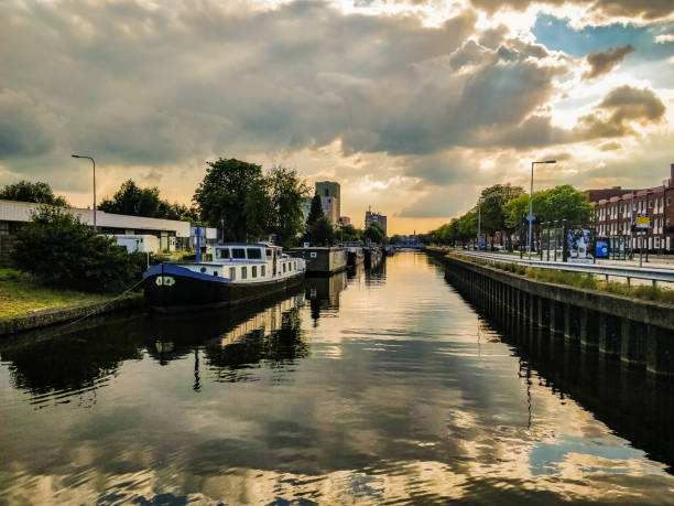 river boat city sky beautfull