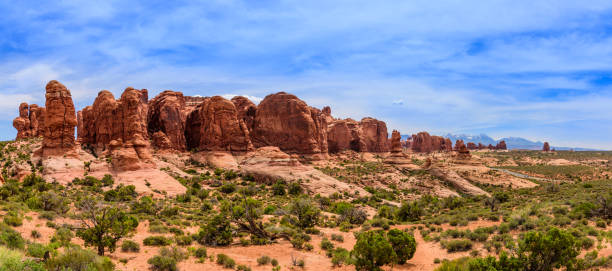 istock Mountains and rocks in Utah 1023073354