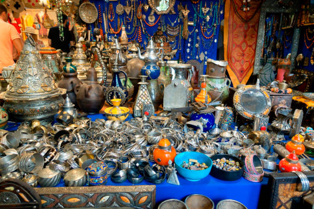 istock Shop of Moroccan handicraft items 1023073884