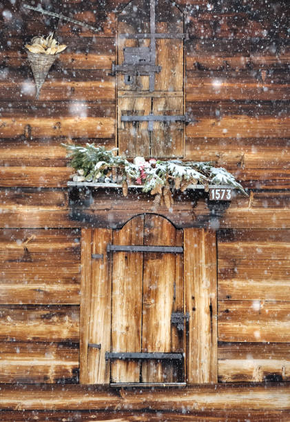 istock facade of cottage for holidays 1023311546