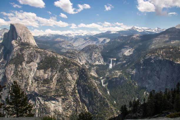 istock Glacier Point in Yosemite Valley 1023533014