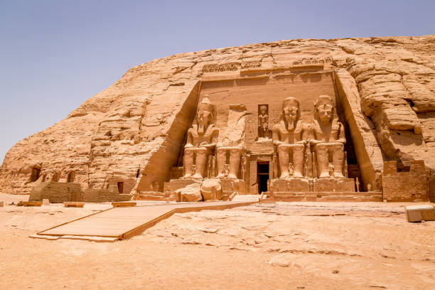 le grand temple de ramesses ii, abu simbel, égypte - ramsès ii photos et images de collection