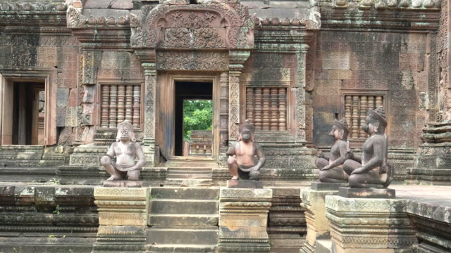 morning shot of the ruins of banteay srei temple in angkor