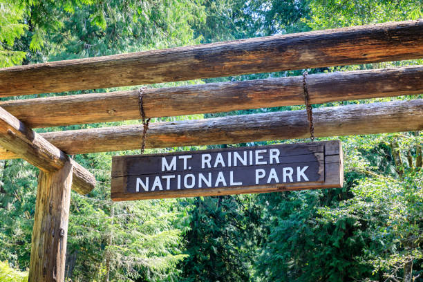 istock Mt. Rainier Entrance Sign 1023919132