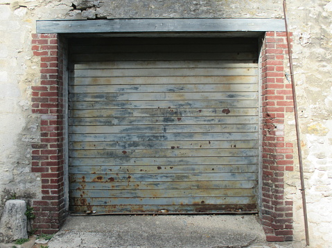 Old Car Garage Door   Roller Shutter abandonned