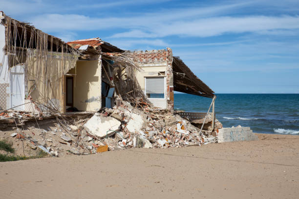 istock old  house  destoyed by the tide 1024023470