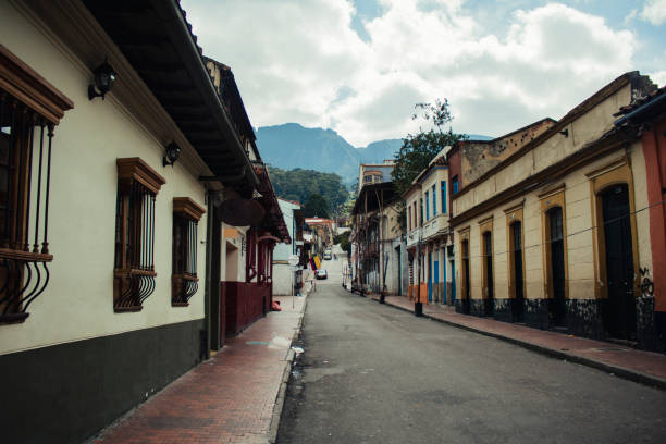 istock Traditional Neighbourhood 1024063694