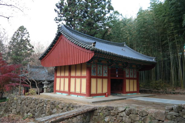 istock Ssanggyesa Buddhist Temple 1024095404