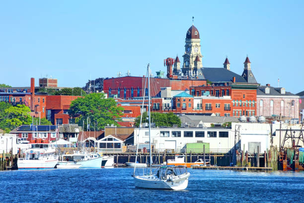 du centre gloucester, massachusetts - cape ann photos et images de collection