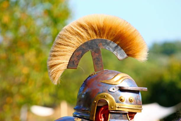 римский шлем - legionaire стоковые фото и изображения