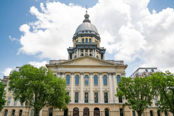 istock Illinois State Capital Building 1024219844