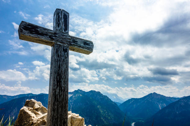 istock mount puerschling near oberammergau 1024221084