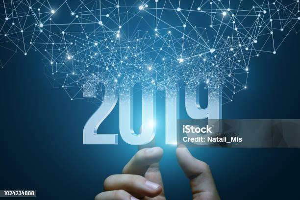 Hand Zeigt Die Zahlen 2019 Stockfoto und mehr Bilder von Planung - Planung, Vorhersagen, 2019