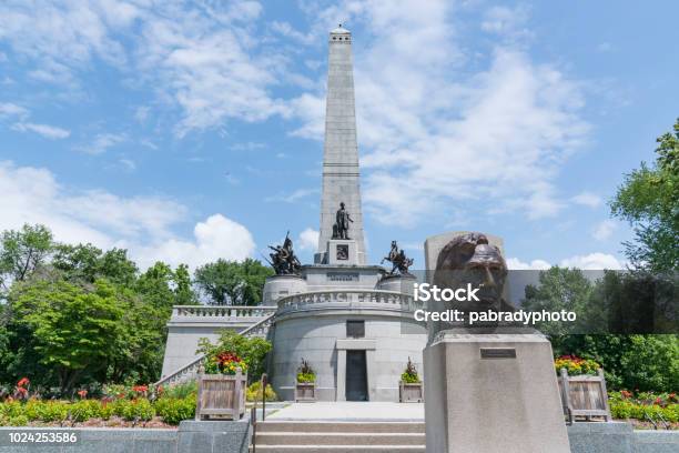 Grób Abrahama Lincolna - zdjęcia stockowe i więcej obrazów Springfield - Stan Illinois - Springfield - Stan Illinois, Abraham Lincoln, Grób - miejsce pochówku