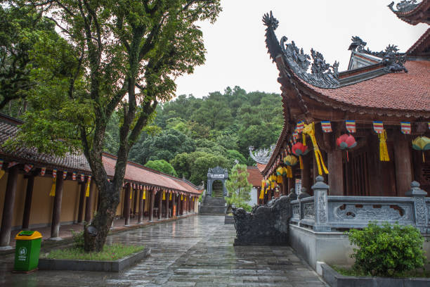 istock pagoda vietnam 1024335812