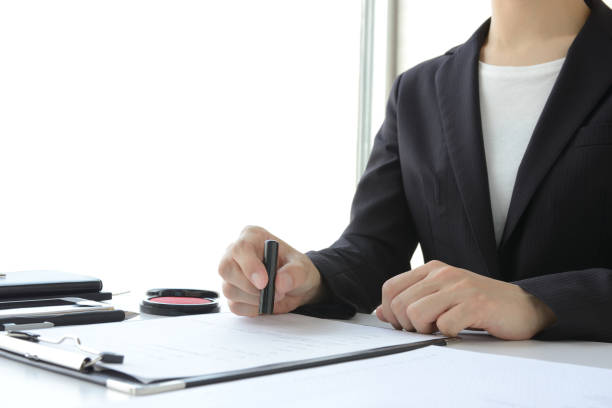 istock Japanese business scene, making contract 1024526244