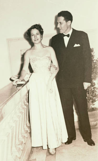 istock 1950 couple at a party 1024527318