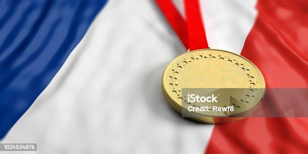 Medalla De Oro En La Bandera De Francia Vista De Cerca De Marco Horizontal Completo Ilustración 3d Foto de stock y más banco de imágenes de Francia