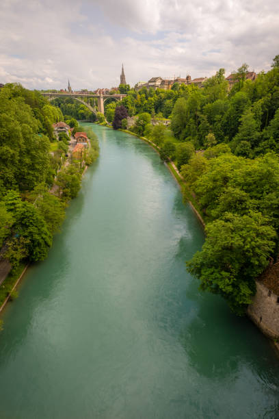 berna, suiza y el río aare. - interlaken switzerland aare river house fotografías e imágenes de stock