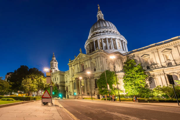 istock London St paul cathedral sunset 1024591772