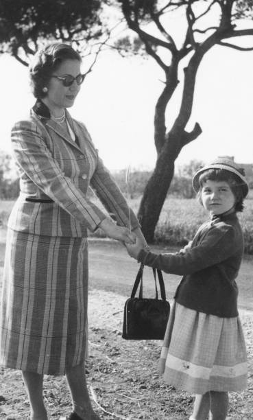 istock 1955 Mother and daughter playing together 1024598128