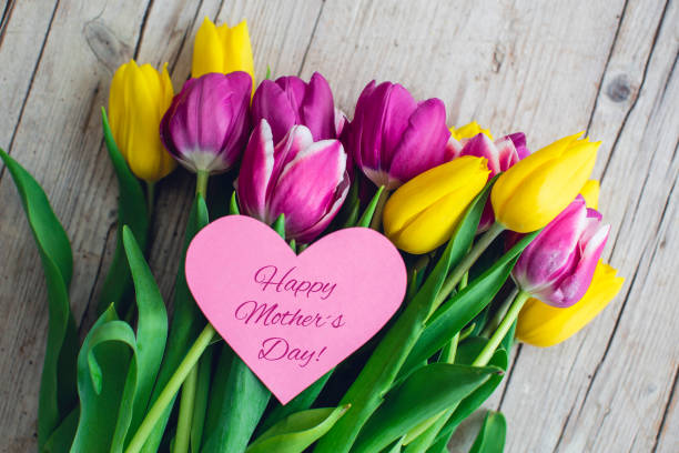 istock High Angle View Of Bouquet With Text On Table 1024776280