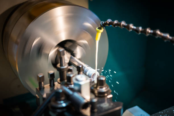 machining of an industrial metalworking hydraulic lathe