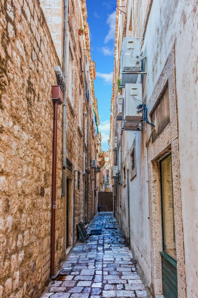 istock Narrow Alley Through Old Dubrovnik 1024876026