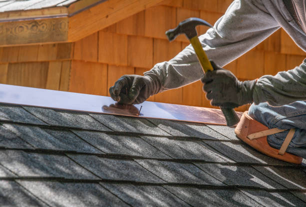 man installing asphalt roof - roof repairing tile construction imagens e fotografias de stock