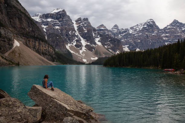 istock Moraine Lake, Banff 1025213710