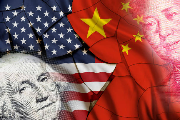 comercio serio tensión comercio guerra entre estados unidos y china, concepto financiero: banderas de estados unidos y china con caras de gorge washington y mao zedong, representa déficit comercial entre washington y beijing. - mao tse tung fotografías e imágenes de stock