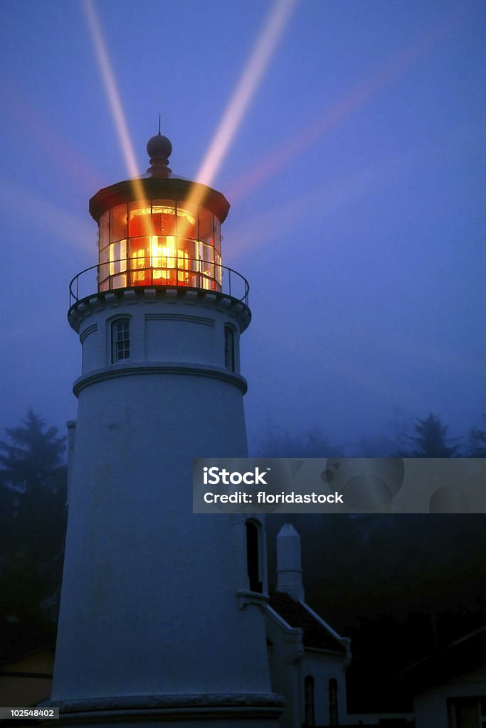 umpqua phare historique sur la côte de l'oregon - Photo de Phare libre de droits