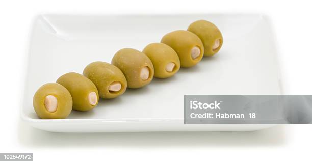 Oliven Auf Ein Gericht Stockfoto und mehr Bilder von Beige - Beige, Eingelegt, Erfrischung