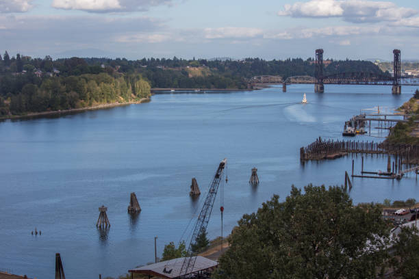 istock Overlook of willamette river 1025499852