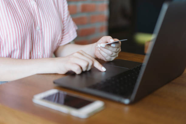 istock Woman online shopping 1025504566