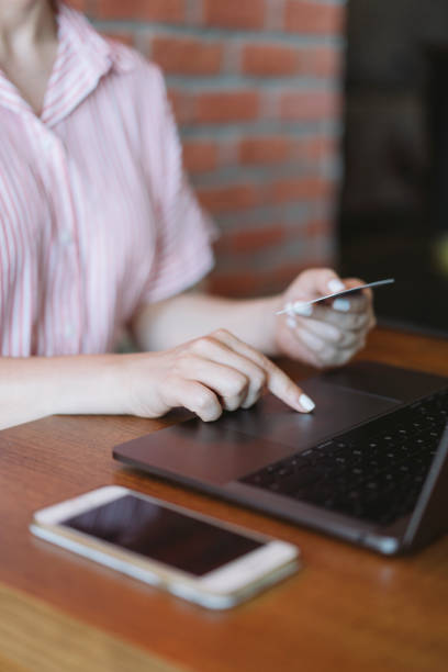 istock Woman online shopping 1025509218