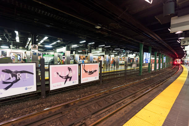 subway station in boston - train boston bus subway station imagens e fotografias de stock