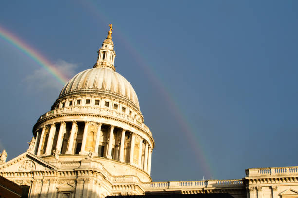 double rainbow over st paul's cathedral in london after the rain - uk cathedral cemetery day imagens e fotografias de stock