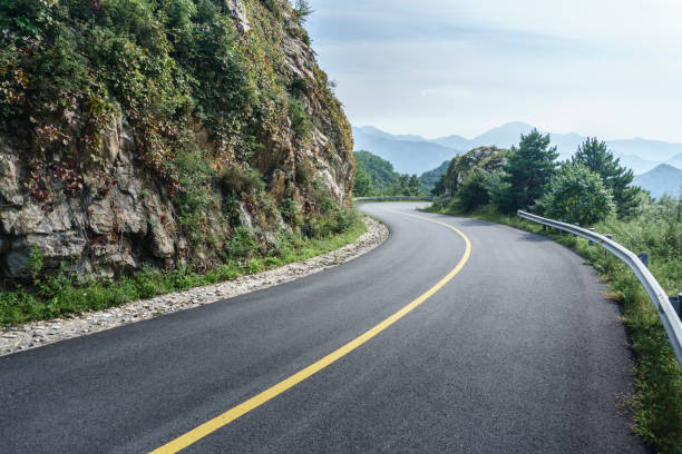 górska droga - meandering road zdjęcia i obrazy z banku zdjęć